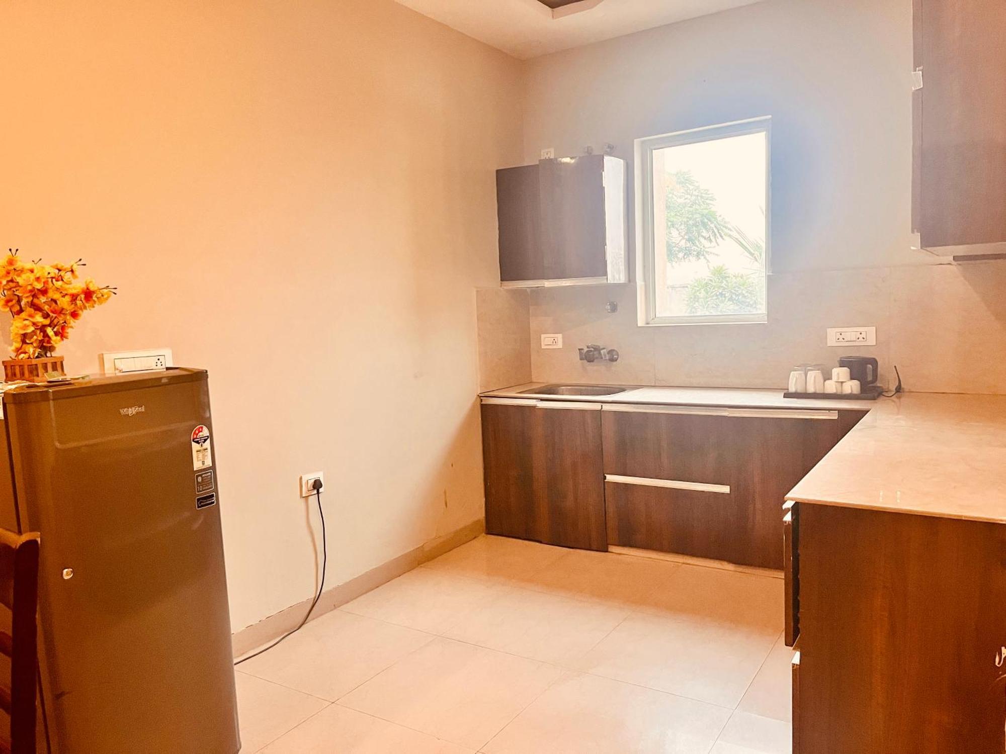 Pearl Grand Boutique Cottage In Omaxe Anandam Vrindavan - #Premium Ac Rooms With Balcony #Big Parking #Lift #Garden #Peaceful Area #Near Prem Mandir #Property Of The Year #Most Awarded Екстер'єр фото