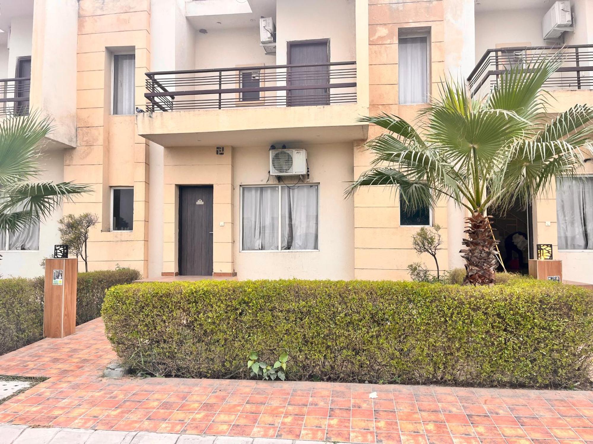 Pearl Grand Boutique Cottage In Omaxe Anandam Vrindavan - #Premium Ac Rooms With Balcony #Big Parking #Lift #Garden #Peaceful Area #Near Prem Mandir #Property Of The Year #Most Awarded Екстер'єр фото