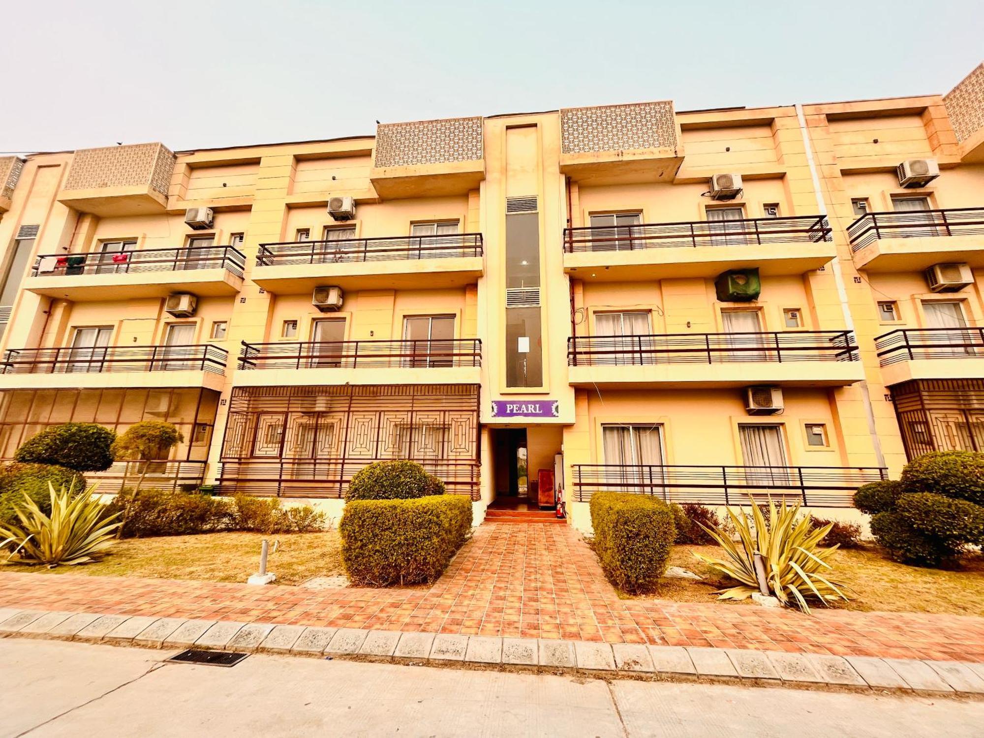 Pearl Grand Boutique Cottage In Omaxe Anandam Vrindavan - #Premium Ac Rooms With Balcony #Big Parking #Lift #Garden #Peaceful Area #Near Prem Mandir #Property Of The Year #Most Awarded Екстер'єр фото