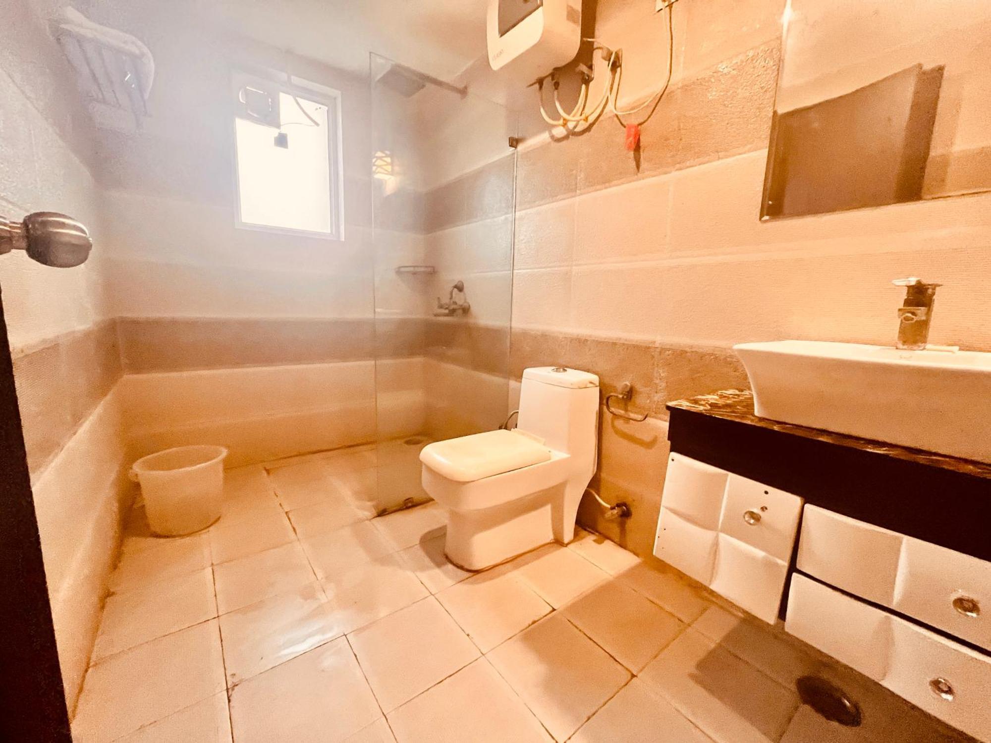 Pearl Grand Boutique Cottage In Omaxe Anandam Vrindavan - #Premium Ac Rooms With Balcony #Big Parking #Lift #Garden #Peaceful Area #Near Prem Mandir #Property Of The Year #Most Awarded Екстер'єр фото