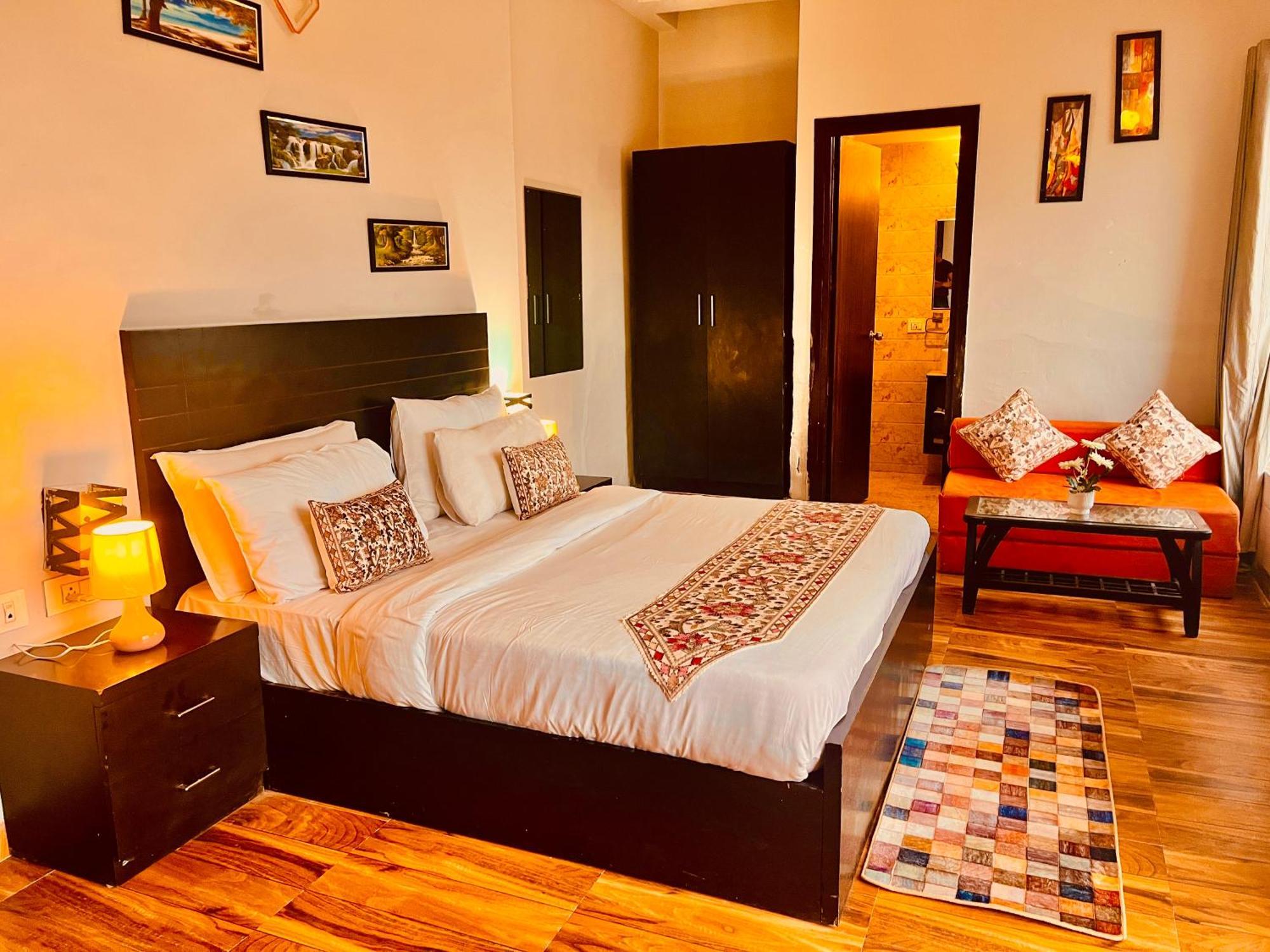 Pearl Grand Boutique Cottage In Omaxe Anandam Vrindavan - #Premium Ac Rooms With Balcony #Big Parking #Lift #Garden #Peaceful Area #Near Prem Mandir #Property Of The Year #Most Awarded Екстер'єр фото
