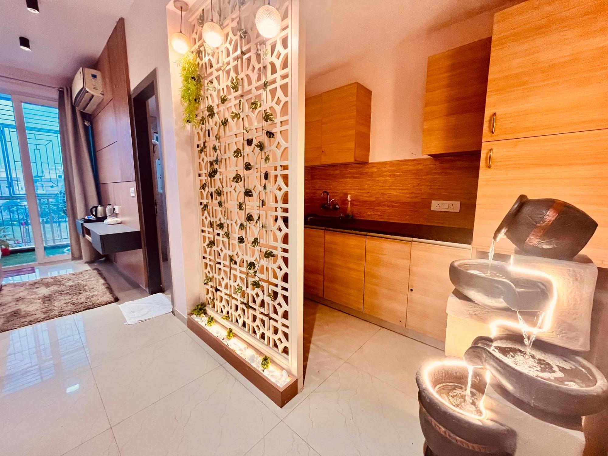 Pearl Grand Boutique Cottage In Omaxe Anandam Vrindavan - #Premium Ac Rooms With Balcony #Big Parking #Lift #Garden #Peaceful Area #Near Prem Mandir #Property Of The Year #Most Awarded Екстер'єр фото
