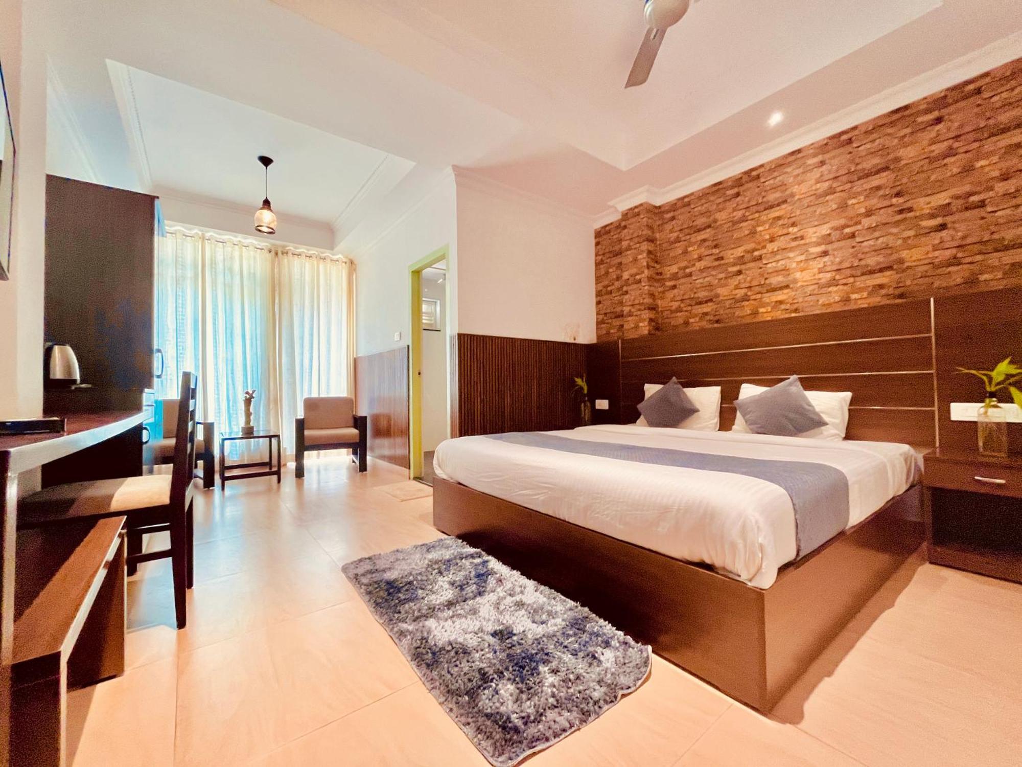 Pearl Grand Boutique Cottage In Omaxe Anandam Vrindavan - #Premium Ac Rooms With Balcony #Big Parking #Lift #Garden #Peaceful Area #Near Prem Mandir #Property Of The Year #Most Awarded Екстер'єр фото